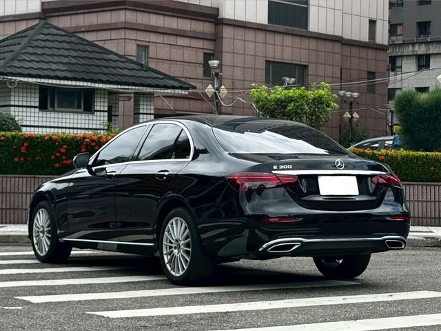 M-BENZ賓士 E300  第2張相片