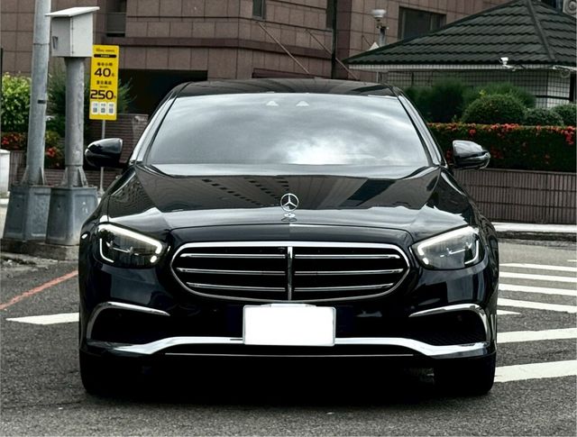 M-BENZ賓士 E300  第3張相片
