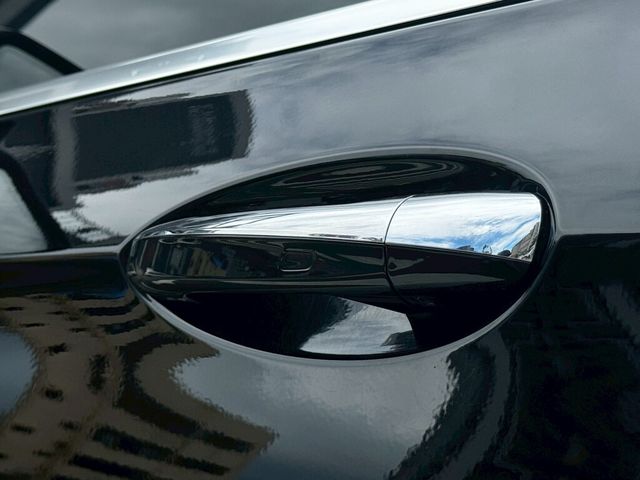 M-BENZ賓士 E300  第5張相片