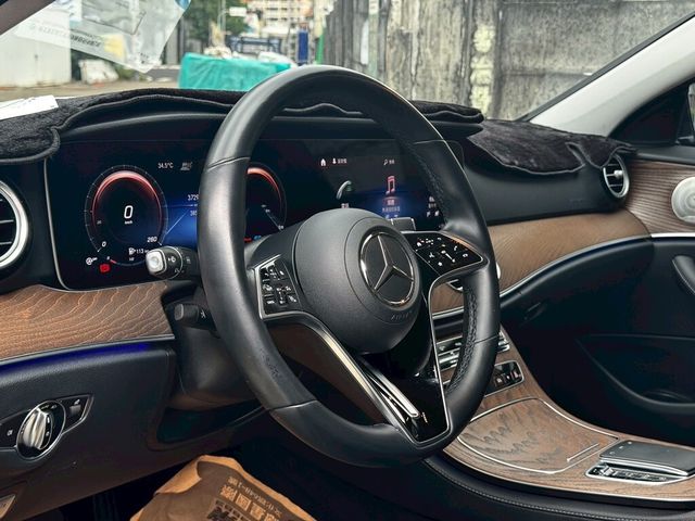 M-BENZ賓士 E300  第8張相片