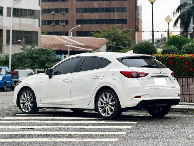 MAZDA馬自達 MAZDA 3  第2張相片
