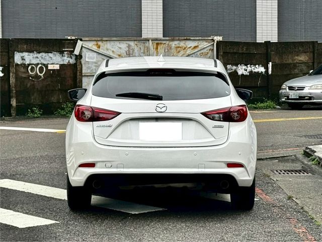 MAZDA馬自達 MAZDA 3  第4張相片
