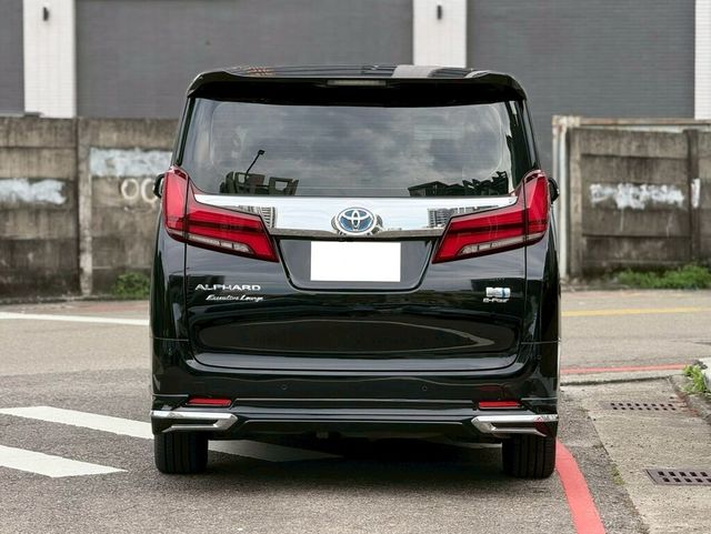 TOYOTA豐田 ALPHARD  第4張相片