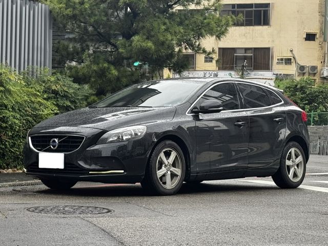 VOLVO富豪 V40  第1張相片