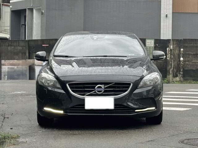 VOLVO富豪 V40  第3張相片