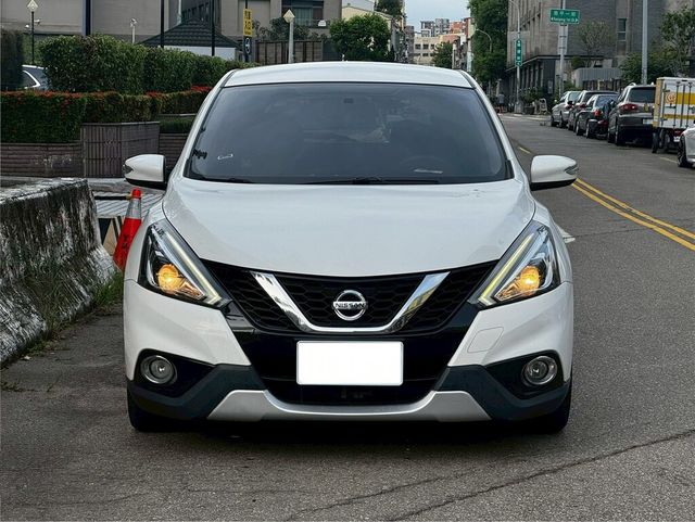 NISSAN日產 TIIDA  第3張相片