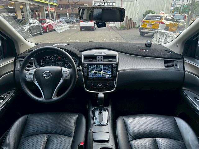 NISSAN日產 TIIDA  第16張相片
