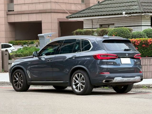 BMW寶馬 X5 XRDIVE40I  第2張相片