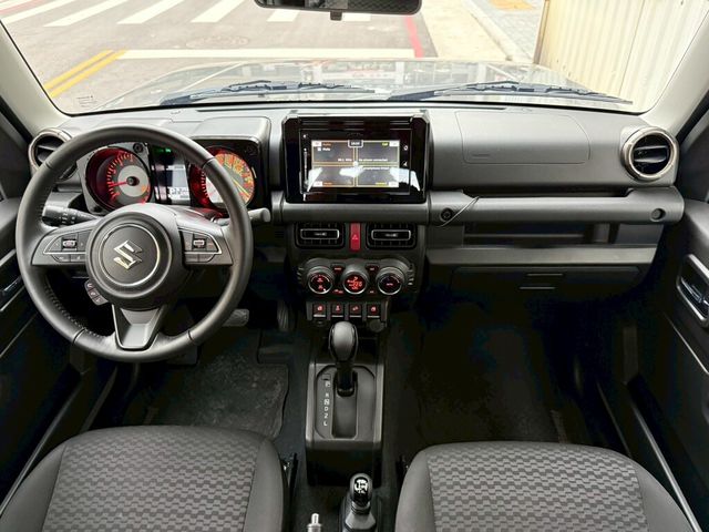 SUZUKI鈴木 JIMNY  第13張相片
