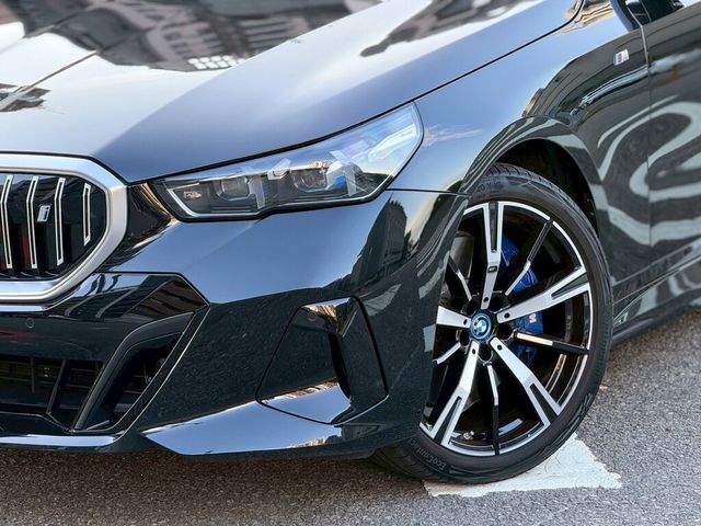 BMW寶馬 I5  第5張相片