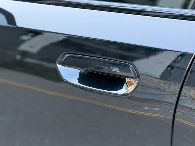 BMW寶馬 I5  第6張相片