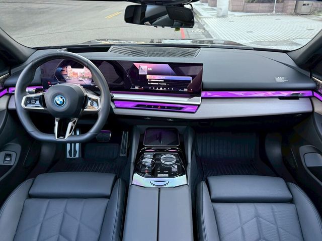 BMW寶馬 I5  第20張相片