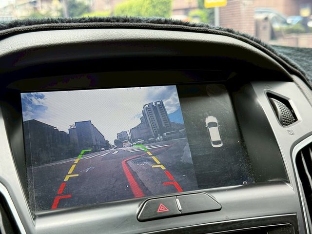 FORD福特 FOCUS  第10張相片