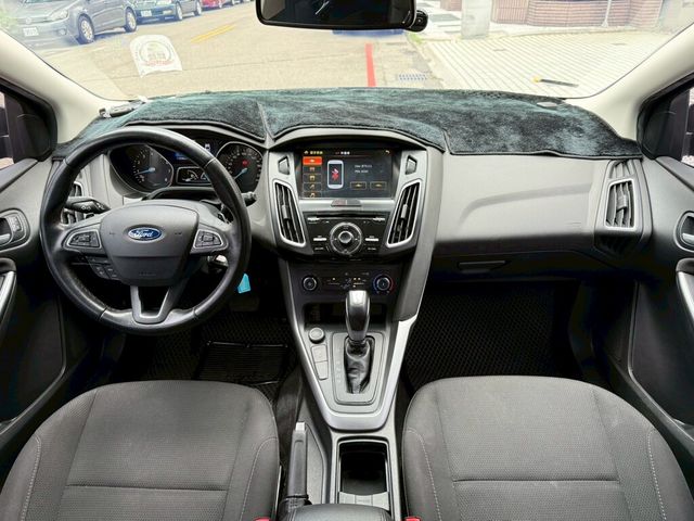 FORD福特 FOCUS  第14張相片