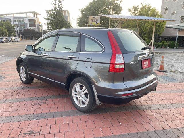 一手車/天窗/恆溫/衛星導航/導車顯影/HID頭燈/定速/四輪傳動  第6張相片