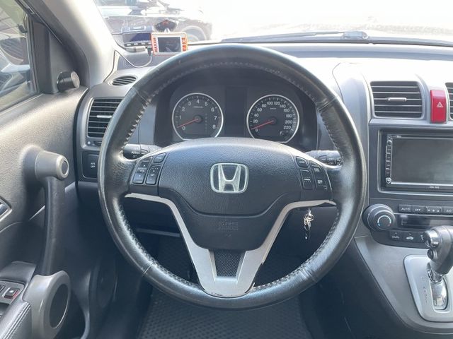 一手車/天窗/恆溫/衛星導航/導車顯影/HID頭燈/定速/四輪傳動  第14張相片