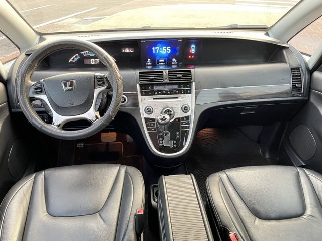 一手車/原鈑件/原廠保養/電動滑門/天窗/車側影像系統  第13張相片