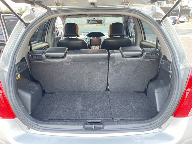 G版/原鈑件/恆溫/安卓機/16吋鋁圈/衛星導航/倒車顯影/只跑10萬公里  第10張相片