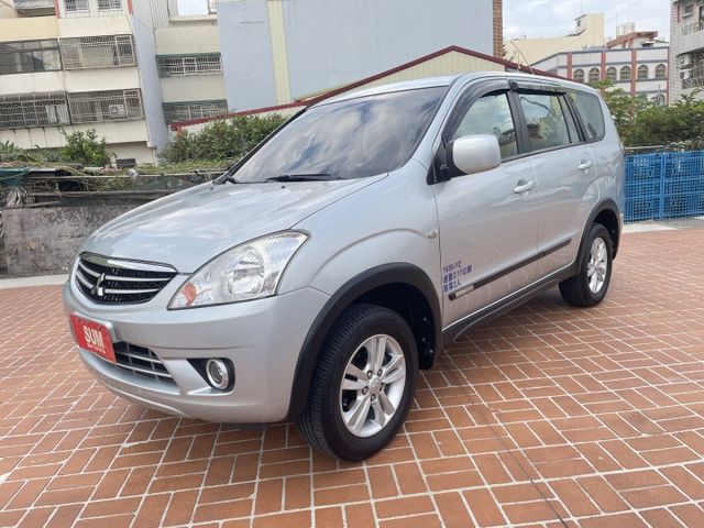 恆溫/皮椅/鋁圈/安卓機/只跑11萬公里/2人座可改回5人座  第1張相片