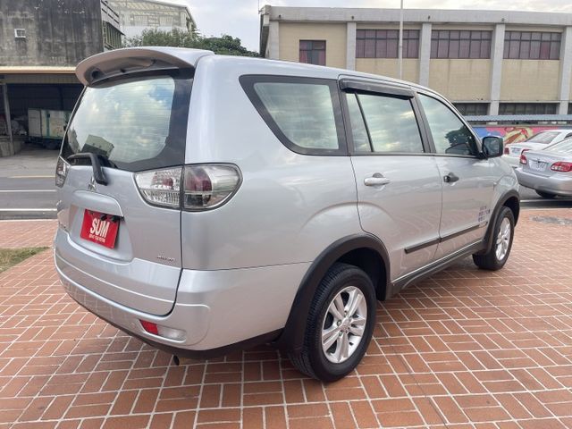 恆溫/皮椅/鋁圈/安卓機/只跑11萬公里/2人座可改回5人座  第5張相片