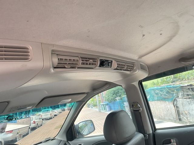 恆溫/皮椅/鋁圈/安卓機/只跑11萬公里/2人座可改回5人座  第14張相片