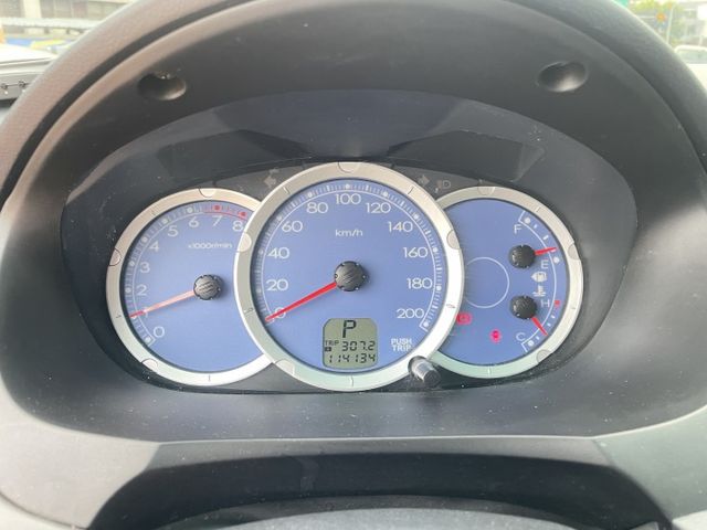 恆溫/皮椅/鋁圈/安卓機/只跑11萬公里/2人座可改回5人座  第16張相片