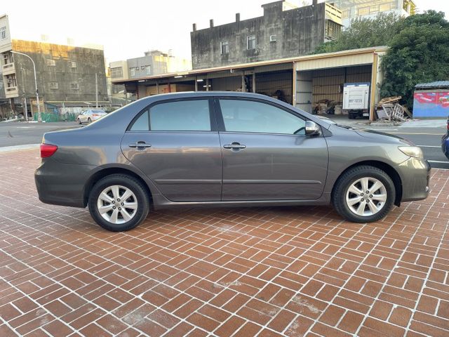 一手車/原鈑件/原廠保養/恆溫/定速/真皮座椅/只跑13萬公里  第3張相片