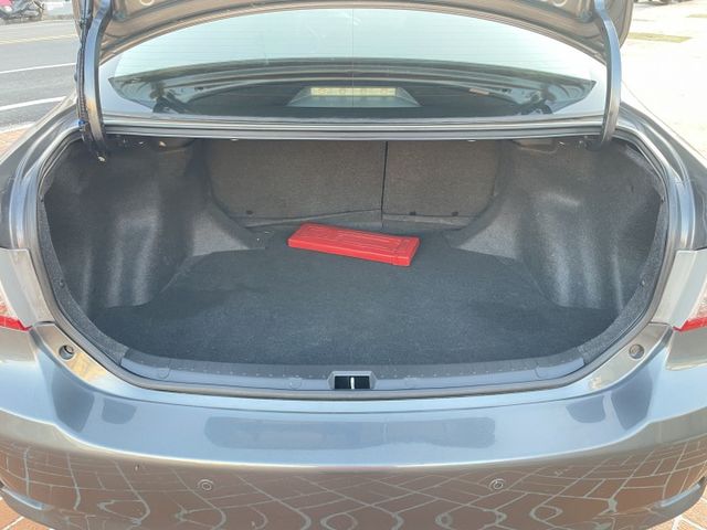 一手車/原鈑件/原廠保養/恆溫/定速/真皮座椅/只跑13萬公里  第9張相片