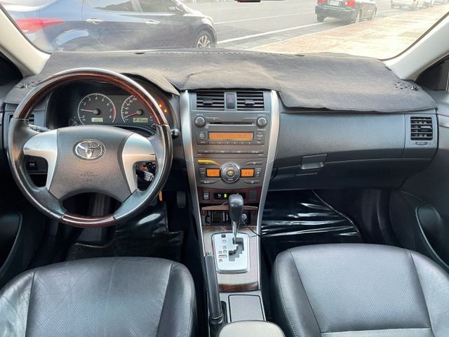 一手車/原鈑件/原廠保養/恆溫/定速/真皮座椅/只跑13萬公里  第12張相片