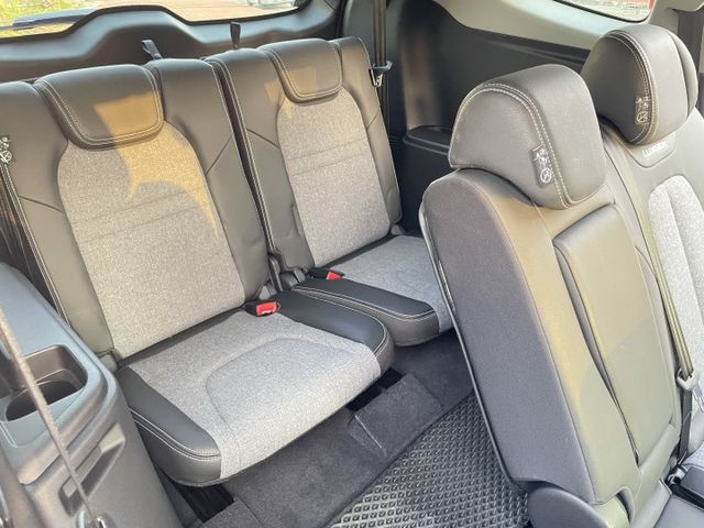 一手車/原鈑件/原廠保養/ACC跟車/雙前電動椅/全景天窗/環景影像/電動尾門/只跑1萬公里  第11張相片