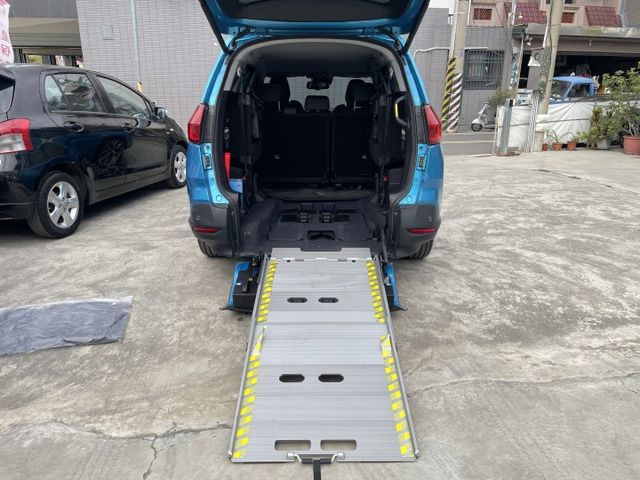 一手車/原鈑件/原廠保養/ACC跟車/環景影像/自動停車/盲點偵測/車側影像/電動尾門/只跑2萬公里  第9張相片