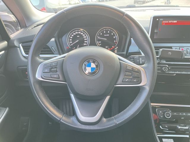 原鈑件/LED頭燈/路線偏移/免鑰匙啟動/摸門/電動尾門/導航/倒車顯影  第14張相片