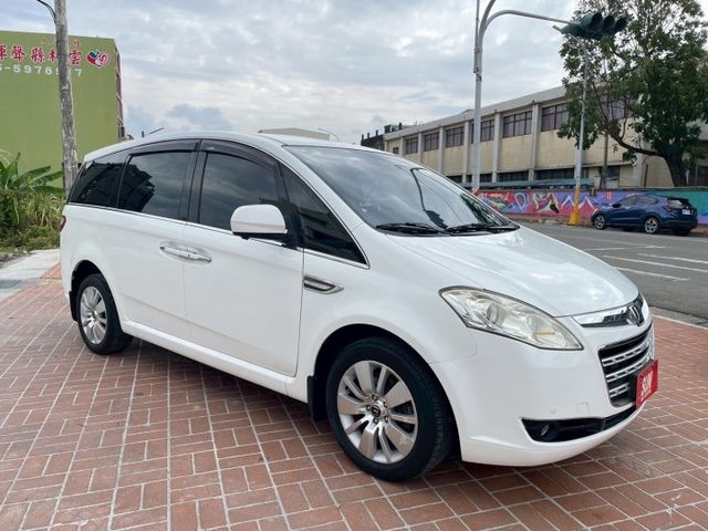 天窗/電動椅/電動滑門/恆溫/免鑰匙啟動/7人座  第3張相片