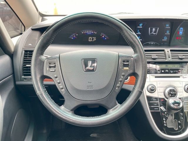 天窗/電動椅/電動滑門/恆溫/免鑰匙啟動/7人座  第18張相片