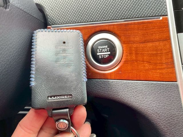 天窗/電動椅/電動滑門/恆溫/免鑰匙啟動/7人座  第20張相片