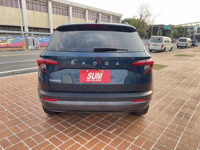 一手車/原鈑件/原廠保養/ACC跟車/環景影像/電動尾門/導航  第6張相片