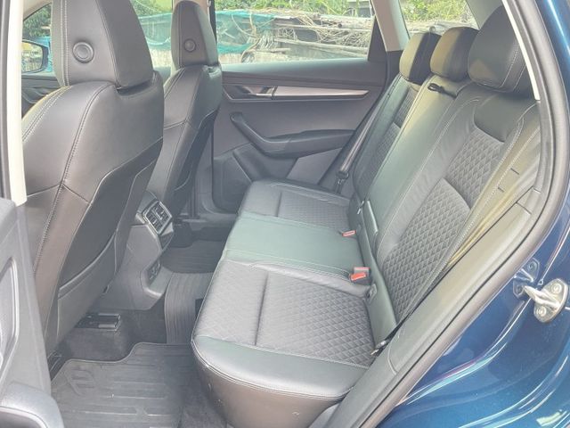 一手車/原鈑件/原廠保養/ACC跟車/環景影像/電動尾門/導航  第10張相片