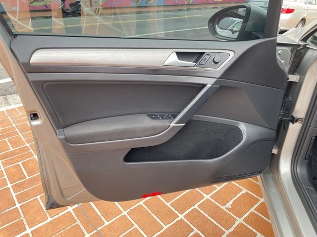 180TSI/變速箱電腦閥體/風箱/冷氣壓縮機/水箱泵浦/時規皮帶8萬公里/皆在原廠更換  第19張相片