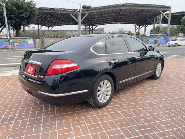 一手車/原鈑件/電動椅/免鑰匙啟動/恆溫空調/定速  第5張相片