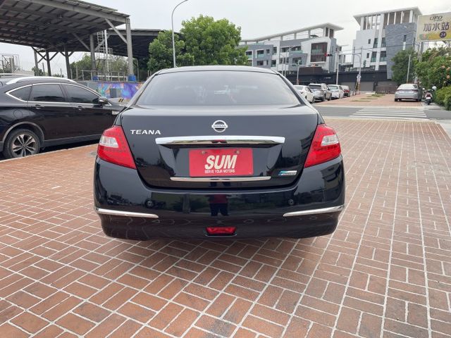 一手車/原鈑件/電動椅/免鑰匙啟動/恆溫空調/定速  第6張相片