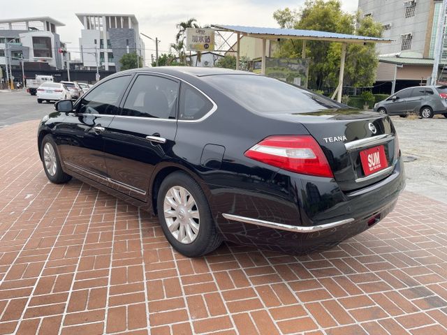 一手車/原鈑件/電動椅/免鑰匙啟動/恆溫空調/定速  第7張相片