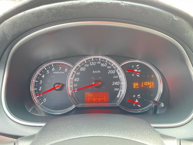 一手車/原鈑件/電動椅/免鑰匙啟動/恆溫空調/定速  第16張相片