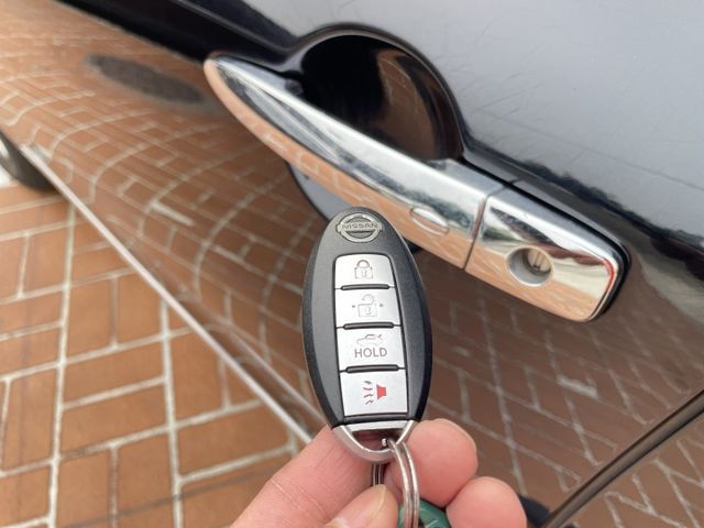 一手車/原鈑件/電動椅/免鑰匙啟動/恆溫空調/定速  第17張相片