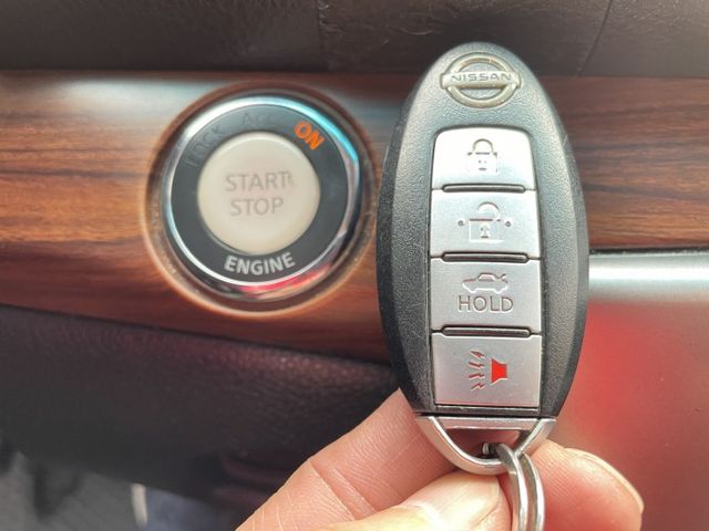 一手車/原鈑件/電動椅/免鑰匙啟動/恆溫空調/定速  第18張相片