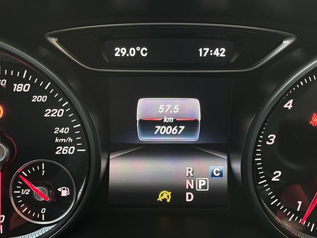 總代理/一手女用車/原廠保養/全景天窗/電動尾門/雙電動椅/LED頭燈/主動停車輔助/免鑰匙啟動  第17張相片