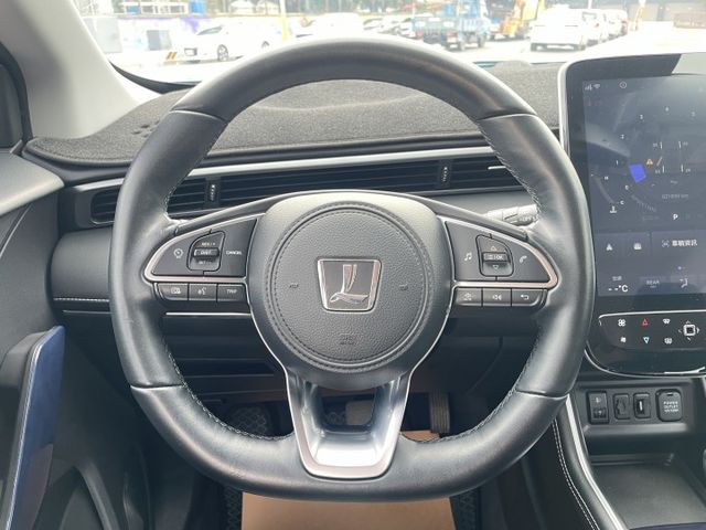 一手車/原鈑件/原廠保養/ACC跟車/環景影像/自動停車/盲點偵測/車側影像/電動尾門/只跑2萬公里  第15張相片