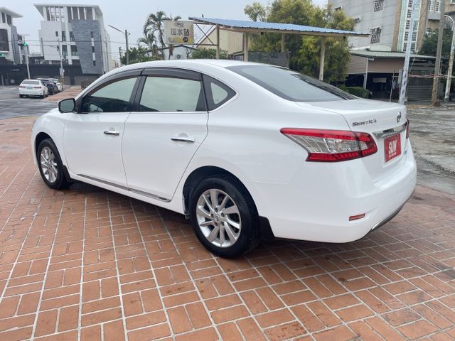 一手車/原鈑件/I-KEY/環景影像/導航/定速  第7張相片