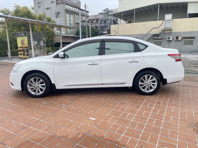 一手車/原鈑件/I-KEY/環景影像/導航/定速  第8張相片