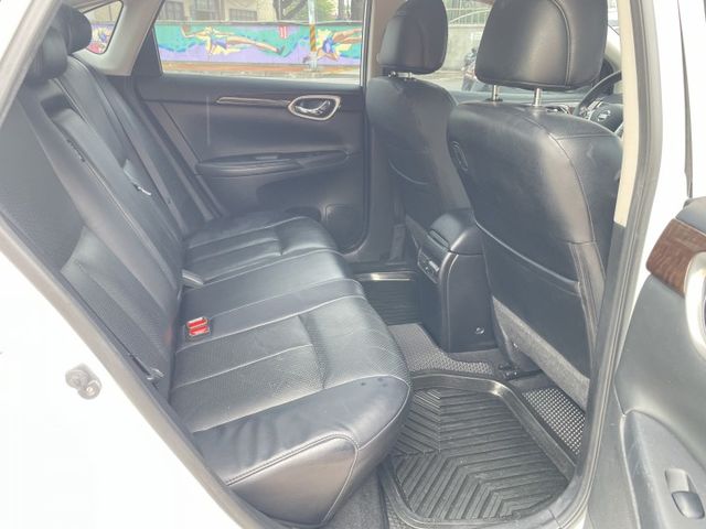 一手車/原鈑件/I-KEY/環景影像/導航/定速  第12張相片
