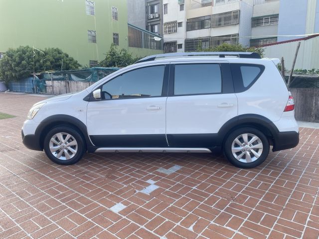一手女用車/皮椅/鋁圈/倒車顯影/導航/抬頭顯示器  第8張相片